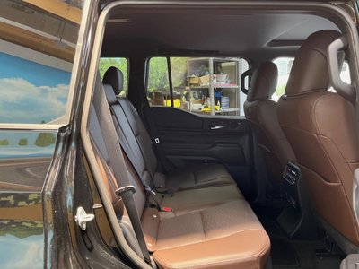 TOYOTA LAND CRUISER 250 - 8