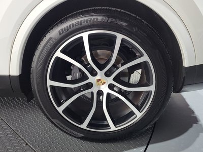 PORSCHE CAYENNE - 8