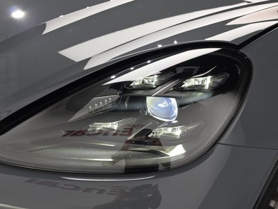 PORSCHE CAYENNE - 9