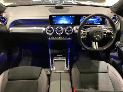 MERCEDES-BENZ EQB - 10