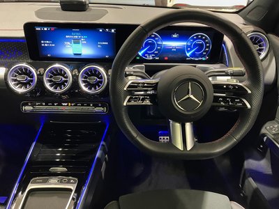 MERCEDES-BENZ EQB - 9