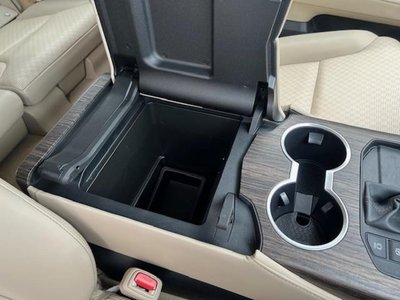 2023 Toyota LAND CRUISER 300 — миниатюра 11