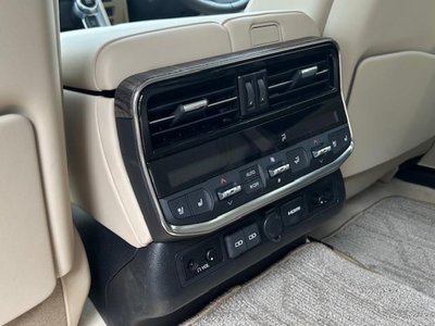 2023 Toyota LAND CRUISER 300 — миниатюра 20