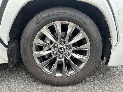 2023 Toyota LAND CRUISER 300 — миниатюра 35