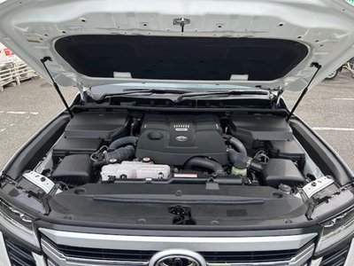 2023 Toyota LAND CRUISER 300 — миниатюра 37