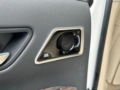 2023 Toyota LAND CRUISER 300 — миниатюра 19