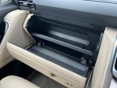 2023 Toyota LAND CRUISER 300 — миниатюра 12