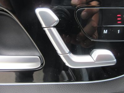 2025 Mercedes-BENZ C-CLASS thumbnail 40