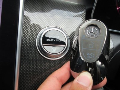2025 Mercedes-BENZ C-CLASS thumbnail 53