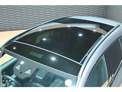 MERCEDES-BENZ GLA - 2