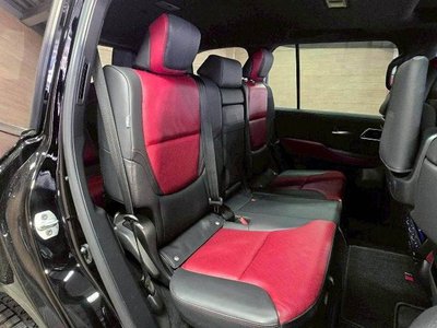 TOYOTA LAND CRUISER 300 - 10