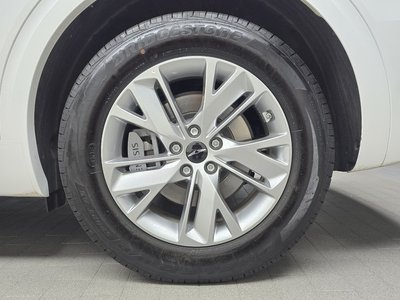 صورة 8 لـ 2025 Genesis GV70