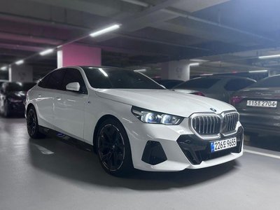 BMW 5 SERIES - 2