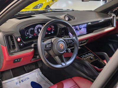 PORSCHE CAYENNE - 9