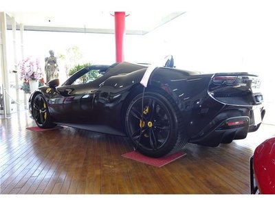 2025 FERRARI 296 GTS 照片 2