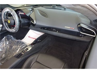 2025 FERRARI 296 GTS 照片 3