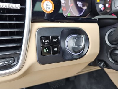 2021 Porsche CAYENNE thumbnail 29