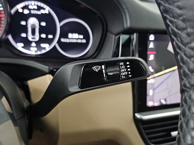 2021 Porsche CAYENNE thumbnail 37