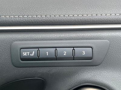 صورة 8 لـ 2022 Lexus ES