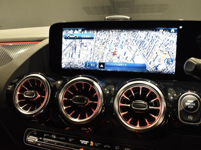 MERCEDES-BENZ GLA - 9