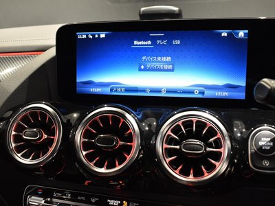 MERCEDES-BENZ GLA - 10