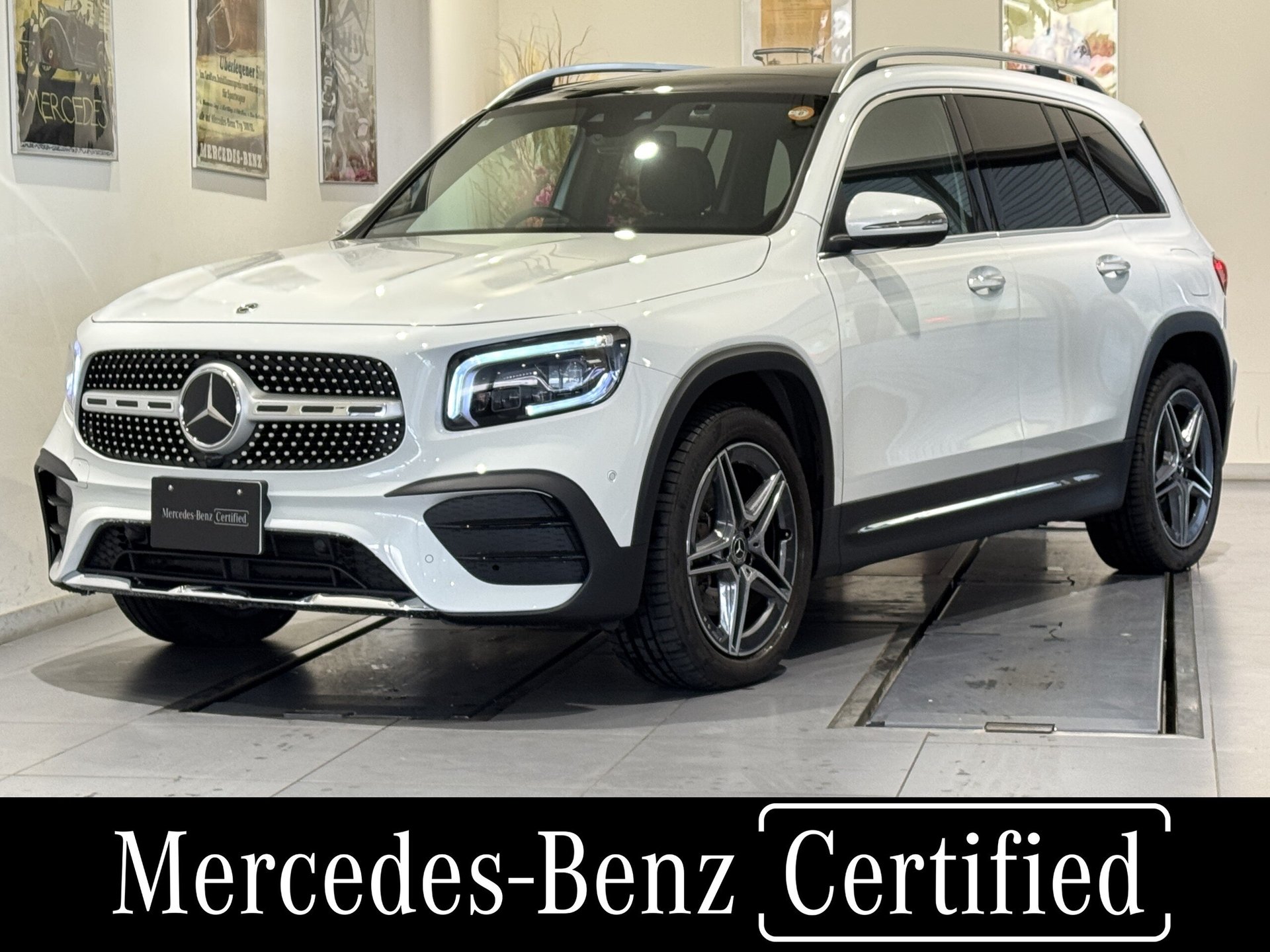 MERCEDES-BENZ GLB - View 1