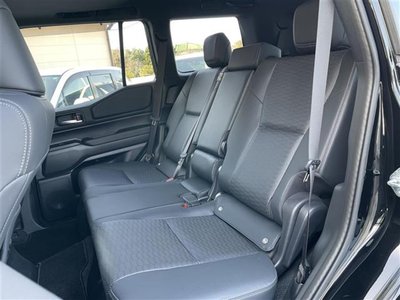 TOYOTA LAND CRUISER 250 - 8