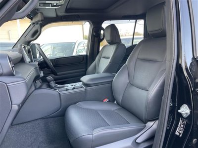 TOYOTA LAND CRUISER 250 - 7