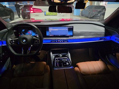 صورة 5 لـ 2025 BMW 7 SERIES