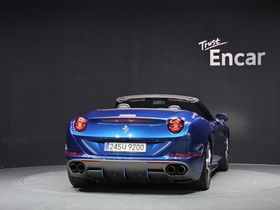 FERRARI CALIFORNIA - 4