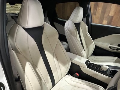 2025 Lexus LBX 缩略图 19