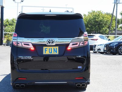 TOYOTA VELLFIRE - 7