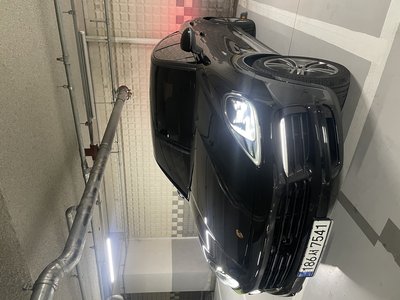 PORSCHE CAYENNE - 1