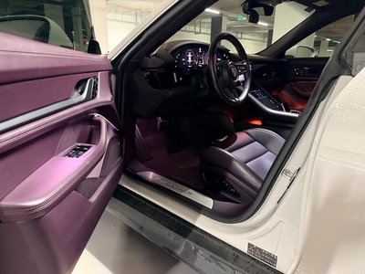 2021 Porsche TAYCAN photo 10