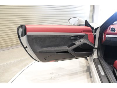 2020 Porsche 718 SPYDER thumbnail 23