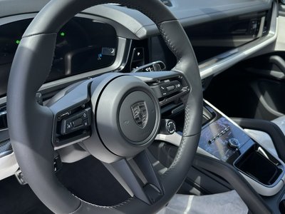 صورة مصغرة 14 لـ 2025 Porsche CAYENNE