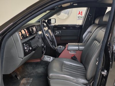 ROLLS-ROYCE PHANTOM - 10