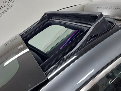 2025 Mercedes-BENZ EQE — миниатюра 12