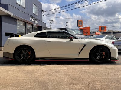 NISSAN GT-R - 7