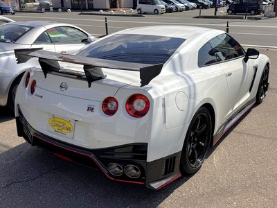 NISSAN GT-R - 4