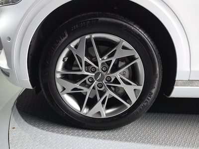 صورة 6 لـ 2022 Genesis GV70