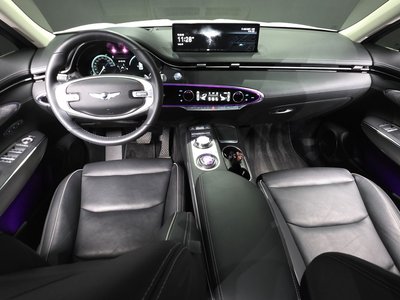صورة 5 لـ 2022 Genesis GV70