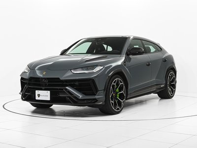 2023 Lamborghini URUS photo 3