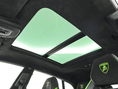 2023 Lamborghini URUS — миниатюра 17