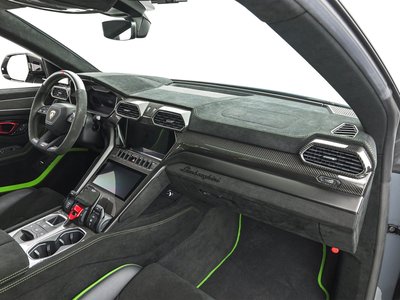 2023 Lamborghini URUS — миниатюра 18