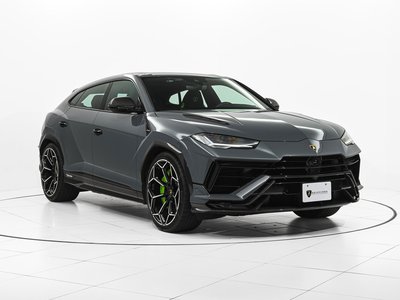 2023 Lamborghini URUS photo 1