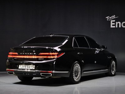 GENESIS G90 - 3