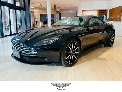 ASTON MARTIN DB11 VOLANTE