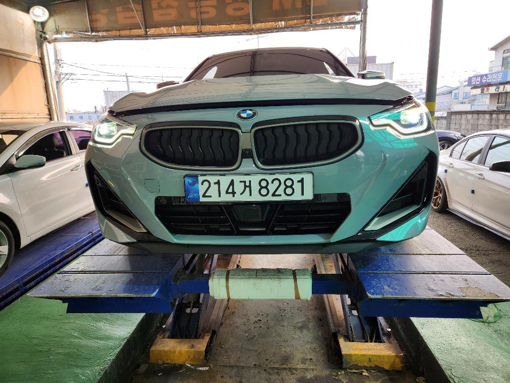 BMW 2 SERIES - View 1