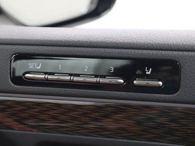 2023 Lexus LX thumbnail 14